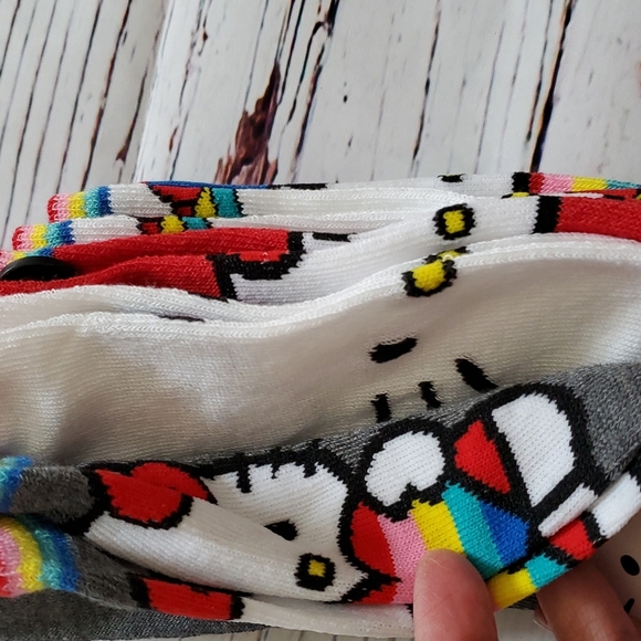 🆕️ SANRIO HELLO KITTY NO-SHOW SOCKS (5 PAIRS) 🎀 - Picture 4 of 8